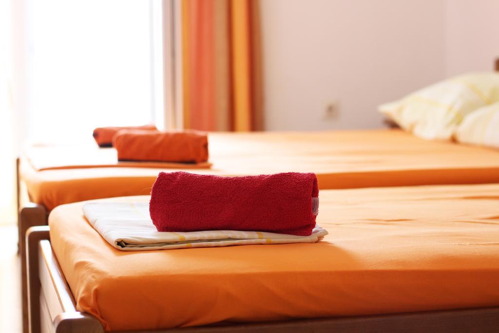 Guesthouse Sun Hostel Budva Zewnętrze zdjęcie
