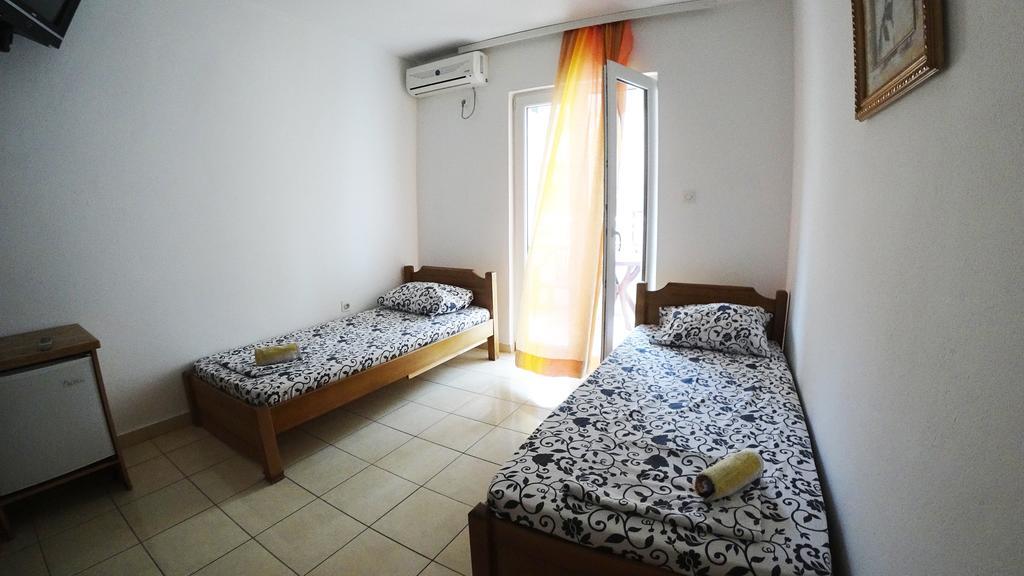 Guesthouse Sun Hostel Budva Zewnętrze zdjęcie
