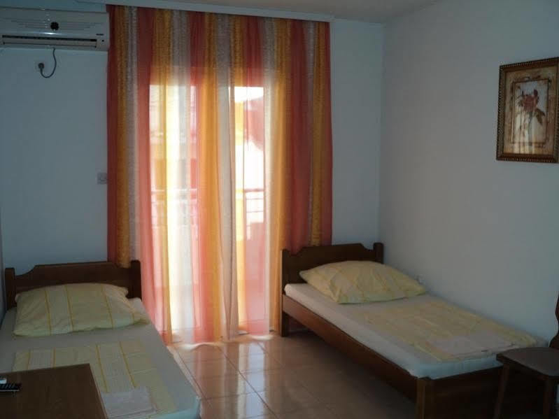 Guesthouse Sun Hostel Budva Zewnętrze zdjęcie