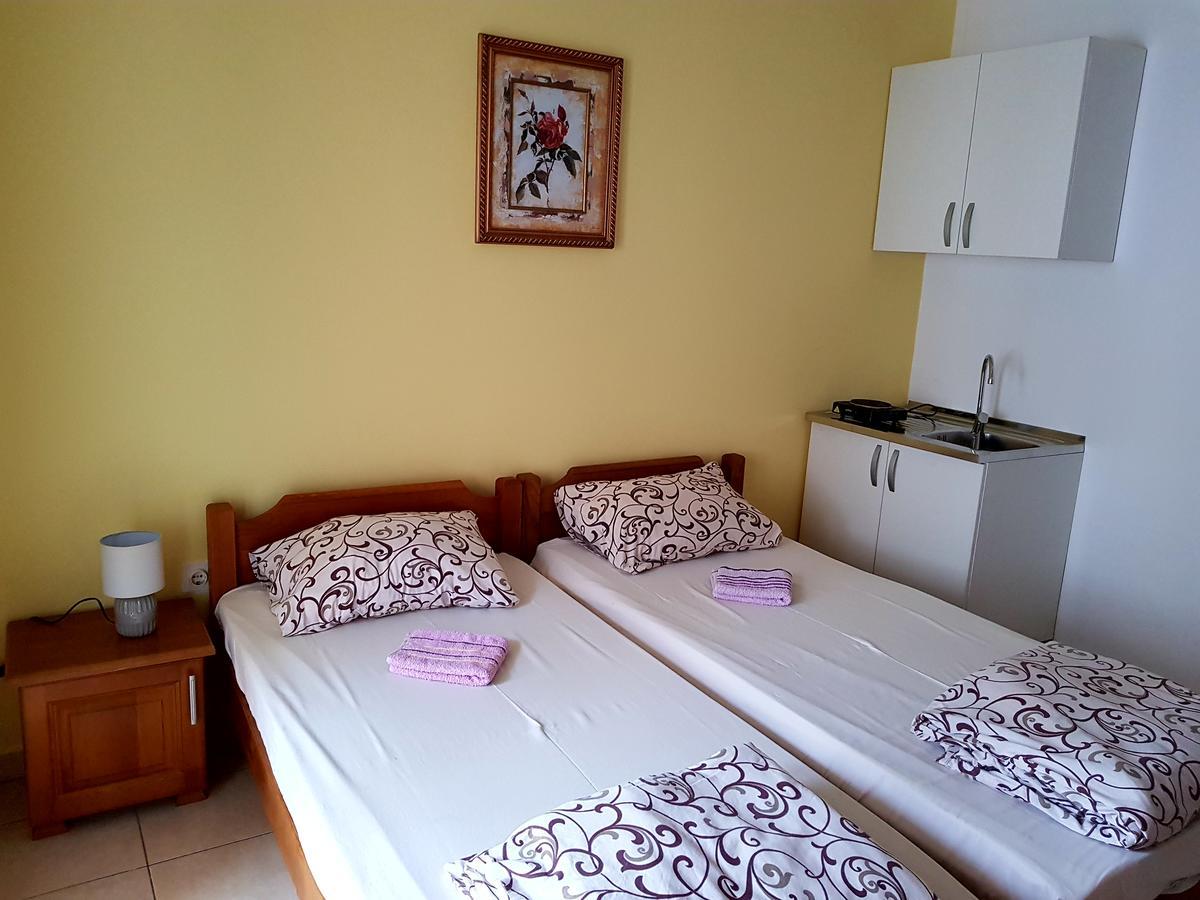 Guesthouse Sun Hostel Budva Zewnętrze zdjęcie