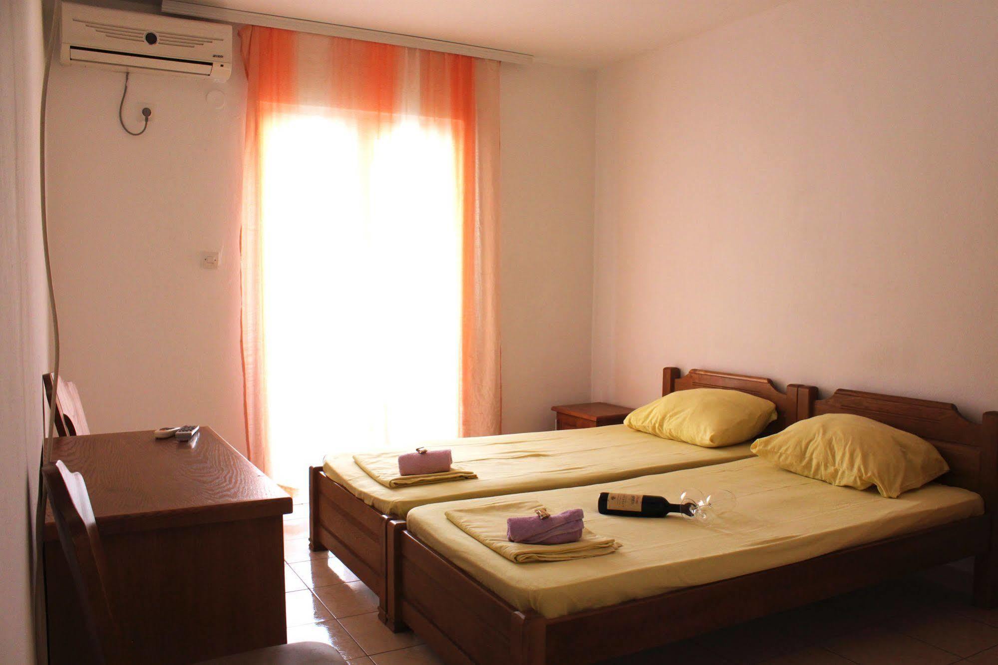 Guesthouse Sun Hostel Budva Zewnętrze zdjęcie